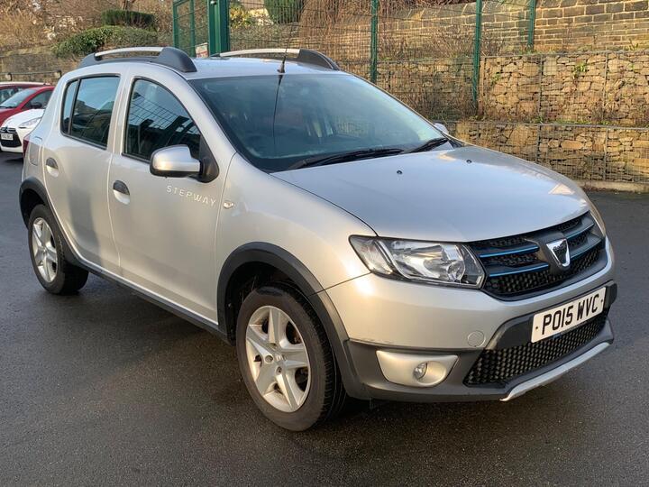 Dacia Sandero Stepway 0.9 TCe Laureate Euro 5 5dr