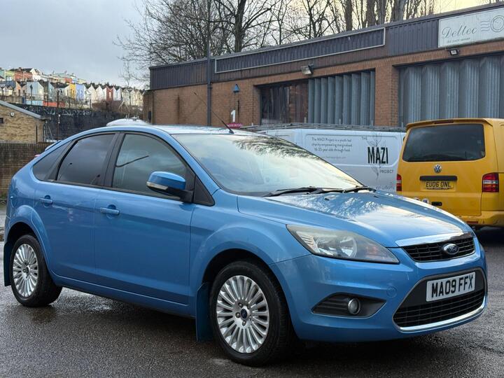 Ford Focus 2.0 Titanium 5dr