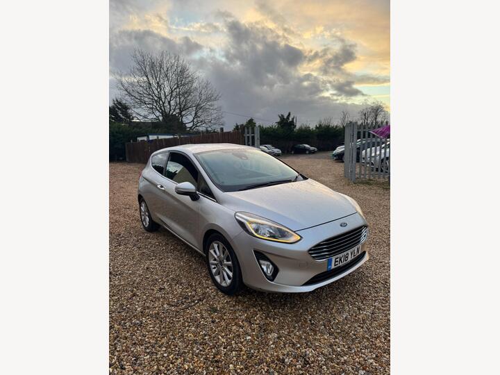 Ford Fiesta 1.0T EcoBoost Titanium Euro 6 (s/s) 3dr