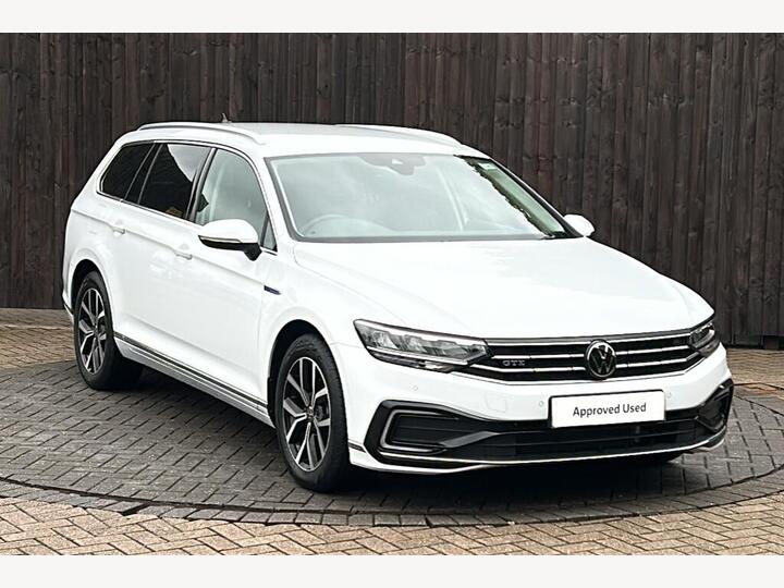 Volkswagen PASSAT 1.4 TSI 13kWh GTE DSG Euro 6 (s/s) 5dr Volkswagen PASSAT 1.4 TSI 13kWh GTE DSG Euro 6 (s/s) 5dr