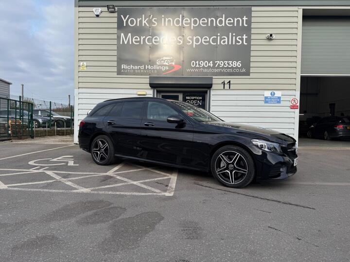 Mercedes-Benz C Class 2.0 C300de 13.5kWh AMG Line Night Edition (Premium Plus) G-Tronic+ Euro 6 (s/s) 5dr