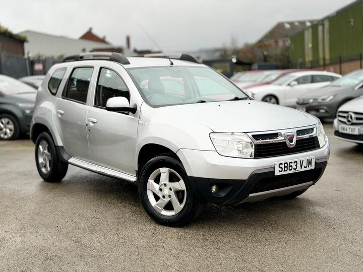 Dacia DUSTER 1.5 DCi Laureate 4WD Euro 5 5dr Dacia DUSTER 1.5 DCi Laureate 4WD Euro 5 5dr