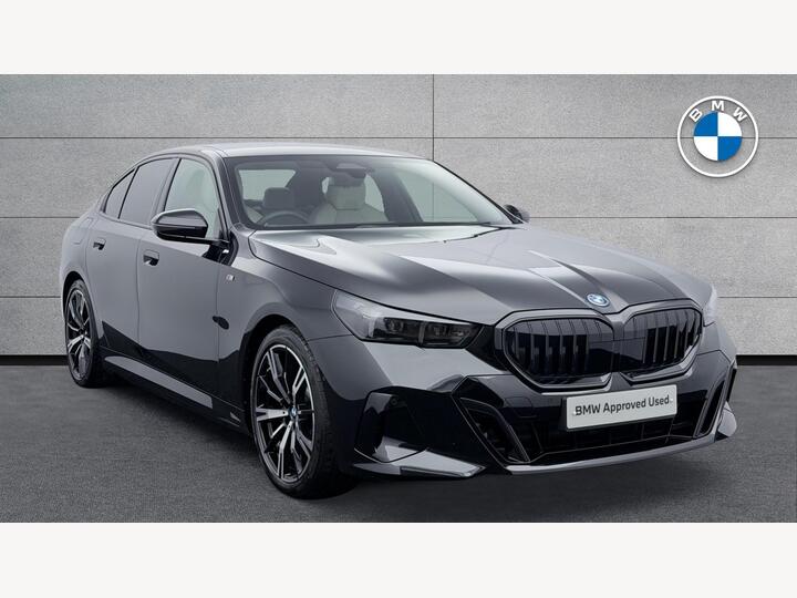 BMW 5 Series 2.0 530e 22.1kWh M Sport Pro Steptronic Euro 6 (s/s) 4dr