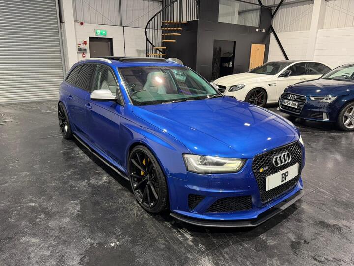 Audi RS4 Avant 4.2 FSI V8 S Tronic Quattro Euro 5 5dr