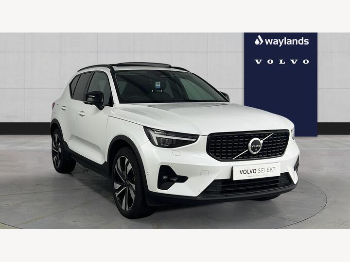 Volvo XC40 2.0 B4 MHEV Ultra Dark DCT Auto Euro 6 (s/s) 5dr