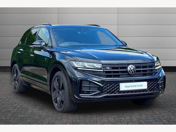 Volkswagen Touareg 3.0 TDI V6 Black Edition Tiptronic 4Motion Euro 6 (s/s) 5dr Volkswagen Touareg 3.0 TDI V6 Black Edition Tiptronic 4Motion Euro 6 (s/s) 5dr