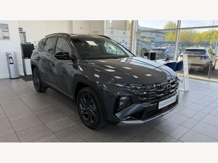 Hyundai TUCSON 1.6T Hybrid Black Line Auto Euro 6 (s/s) 5dr