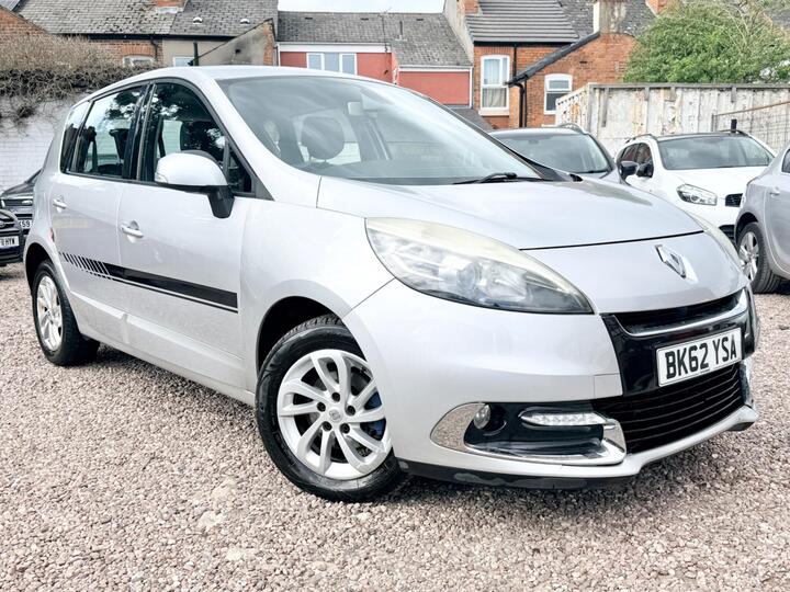 Renault Scenic 1.5 DCi Dynamique TomTom Euro 5 (s/s) 5dr