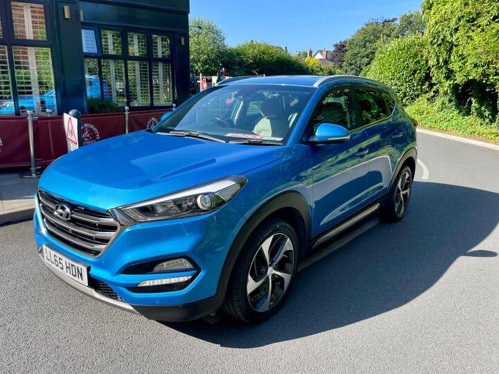 Hyundai TUCSON 2.0 CRDi Blue Drive Premium Euro 6 (s/s) 5dr Hyundai TUCSON 2.0 CRDi Blue Drive Premium Euro 6 (s/s) 5dr