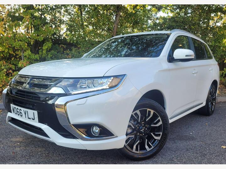 Mitsubishi Outlander 2.0h 12kWh GX3h CVT 4WD Euro 6 (s/s) 5dr Mitsubishi Outlander 2.0h 12kWh GX3h CVT 4WD Euro 6 (s/s) 5dr