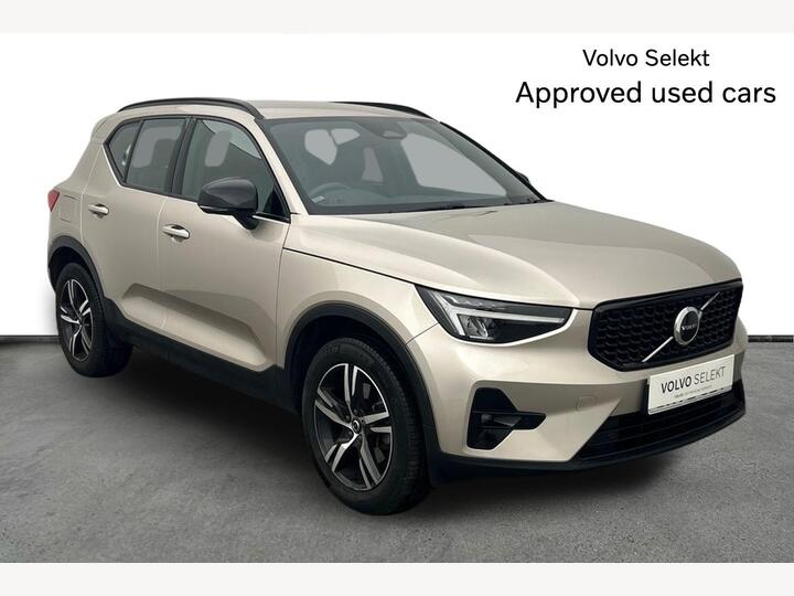 Volvo XC40 2.0 B3 MHEV Plus Dark DCT Auto Euro 6 (s/s) 5dr