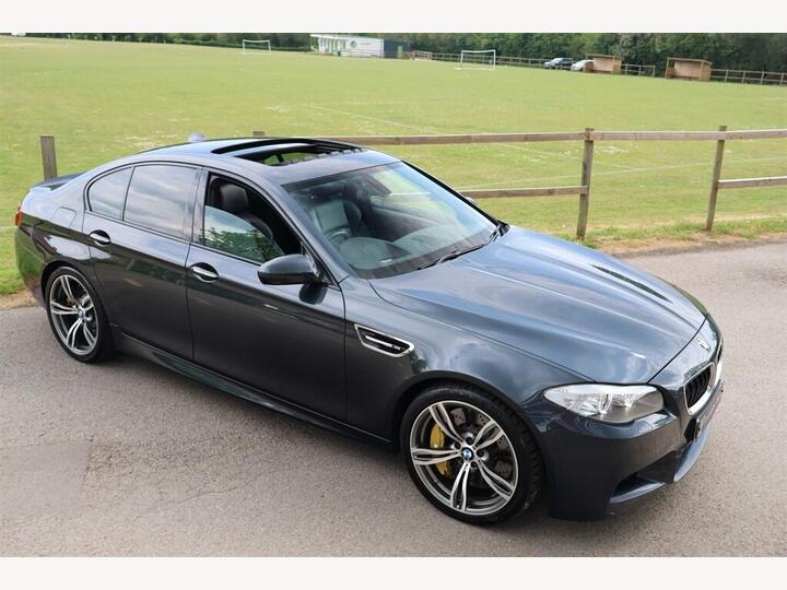 BMW M5 4.4 V8 DCT Euro 5 (s/s) 4dr