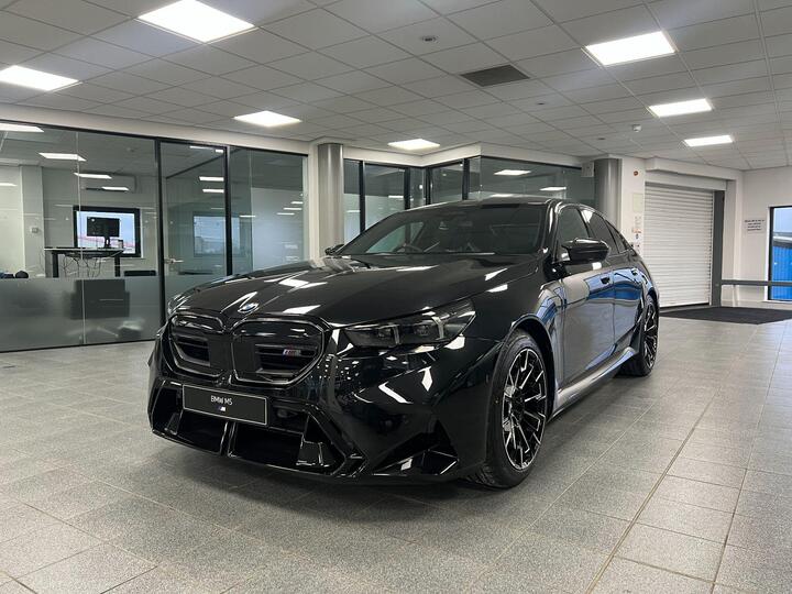 BMW M5 4.4 22.1kWh Steptronic XDrive Euro 6 (s/s) 4dr