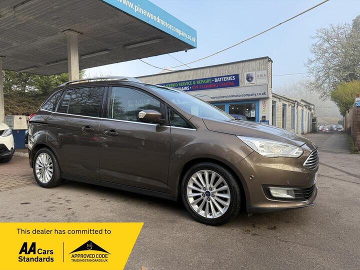 Ford Grand C-Max 1.0T EcoBoost Titanium Euro 6 (s/s) 5dr Ford Grand C-Max 1.0T EcoBoost Titanium Euro 6 (s/s) 5dr