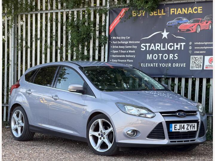 Ford Focus 1.0T EcoBoost Titanium Navigator Euro 5 (s/s) 5dr