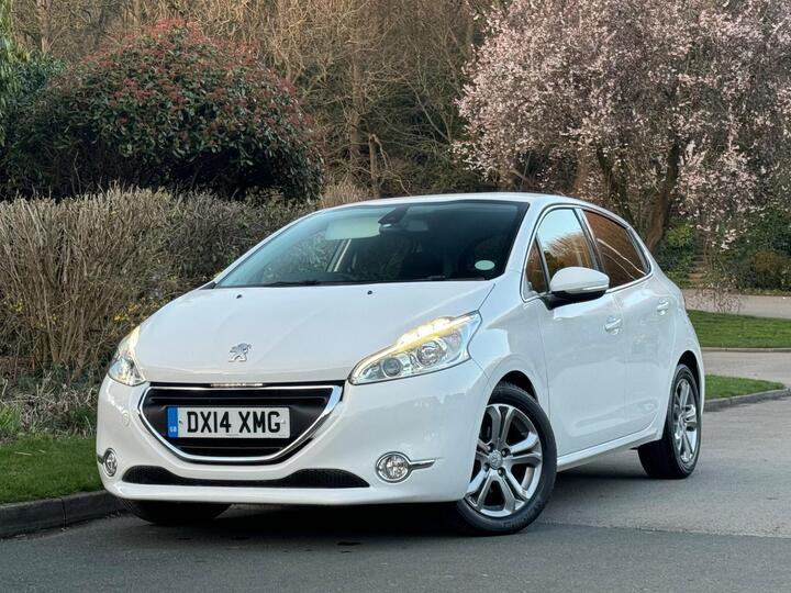 Peugeot 208 1.6 E-HDi Allure Euro 5 (s/s) 5dr