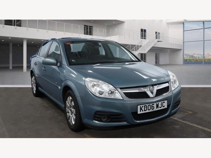 Vauxhall Vectra 2.2i 16v Design 4dr