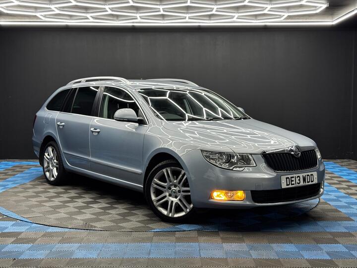 Skoda Superb 2.0 TDI Elegance DSG Euro 5 5dr
