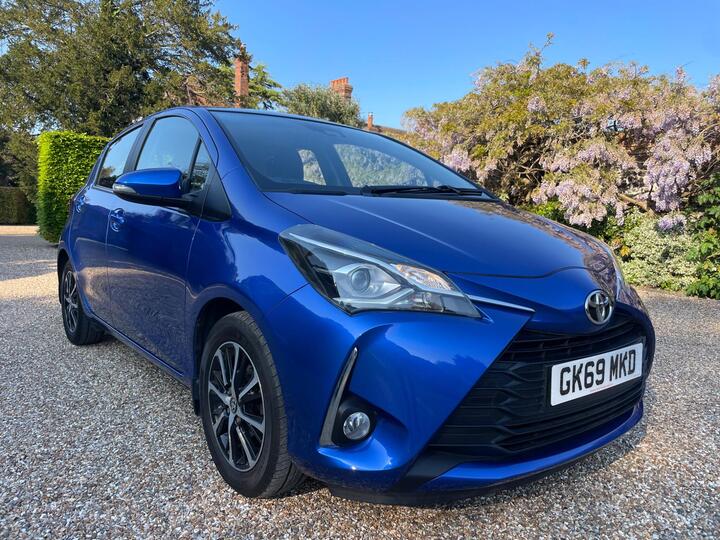 Toyota Yaris 1.5 VVT-i Icon Tech CVT Euro 6 5dr