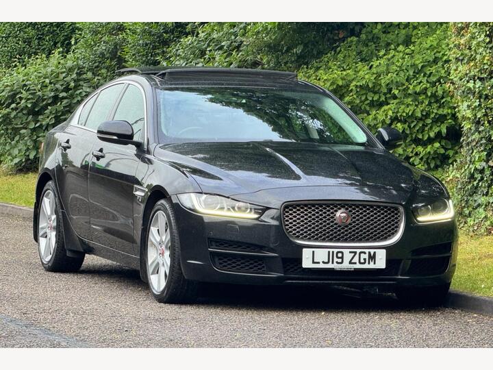 Jaguar XE 2.0i GPF Portfolio Auto Euro 6 (s/s) 4dr