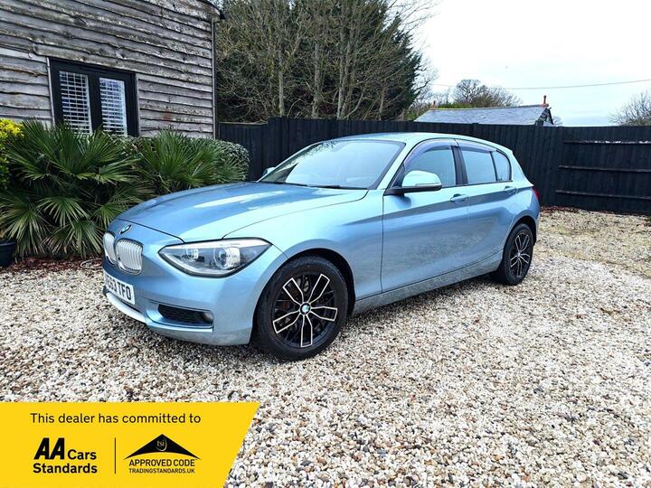BMW 1 Series 1.6 116i Sport Hatchback 5dr Petrol Auto Euro 5 (s/s) (136 Ps) BMW 1 Series 1.6 116i Sport Hatchback 5dr Petrol Auto Euro 5 (s/s) (136 Ps)