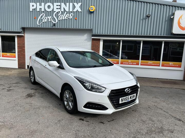 Hyundai I40 1.7 CRDi Blue Drive SE Nav Euro 6 (s/s) 4dr Hyundai I40 1.7 CRDi Blue Drive SE Nav Euro 6 (s/s) 4dr