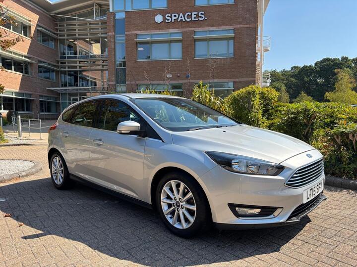Ford Focus 1.0T EcoBoost Titanium Euro 6 (s/s) 5dr