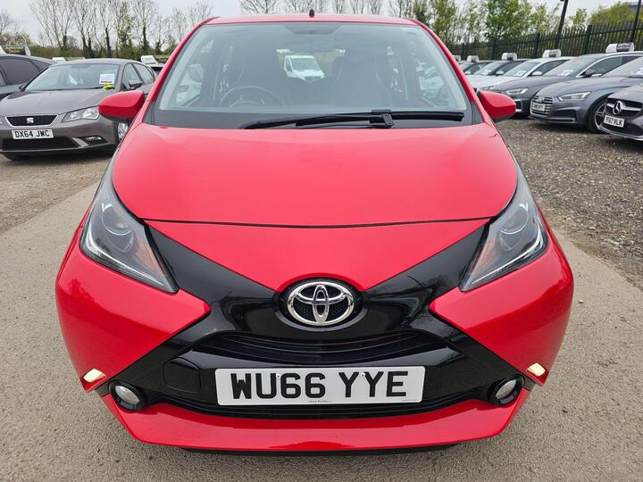 Toyota AYGO 1.0 VVT-i X-pression X-shift Euro 6 5dr