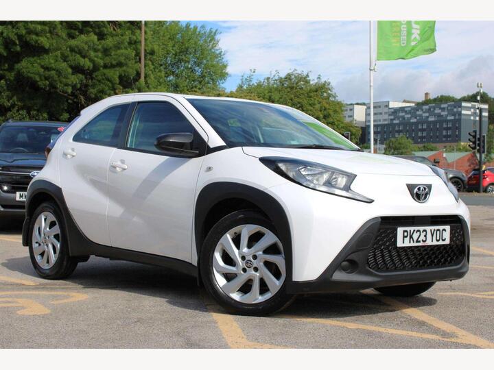 Toyota Aygo X 1.0 VVT-i Pure Euro 6 (s/s) 5dr Toyota Aygo X 1.0 VVT-i Pure Euro 6 (s/s) 5dr