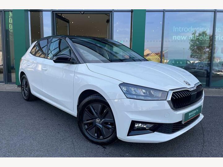 Skoda Fabia 1.0 MPI Colour Edition Euro 6 (s/s) 5dr Skoda Fabia 1.0 MPI Colour Edition Euro 6 (s/s) 5dr