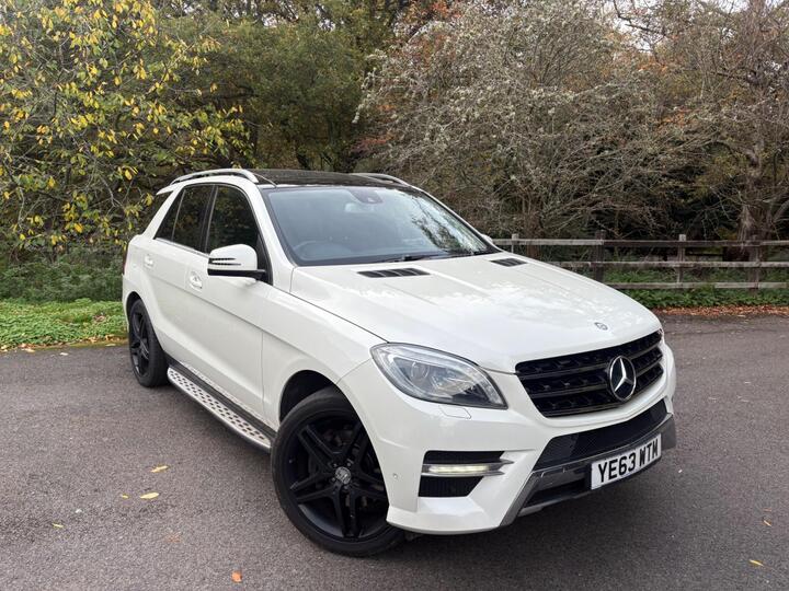 Mercedes-Benz M Class 3.0 ML350 V6 BlueTEC AMG Sport G-Tronic 4WD Euro 6 (s/s) 5dr Mercedes-Benz M Class 3.0 ML350 V6 BlueTEC AMG Sport G-Tronic 4WD Euro 6 (s/s) 5dr