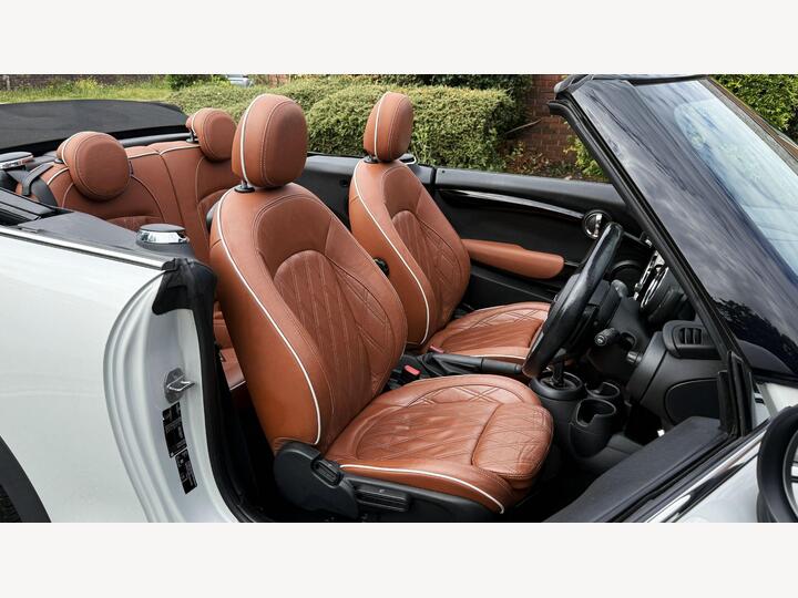 MINI Convertible 2.0 Cooper S Steptronic Euro 6 (s/s) 2dr