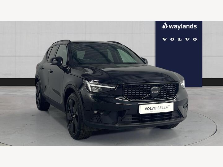 Volvo XC40 2.0 B3 MHEV Plus Black Edition DCT Auto Euro 6 (s/s) 5dr