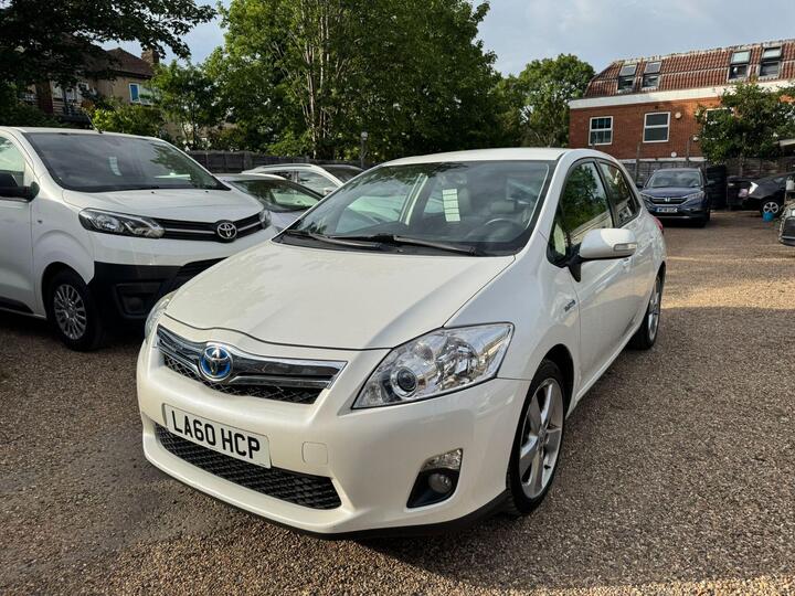 Toyota Auris 1.8 VVT-h T Spirit CVT Euro 5 (s/s) 5dr Toyota Auris 1.8 VVT-h T Spirit CVT Euro 5 (s/s) 5dr