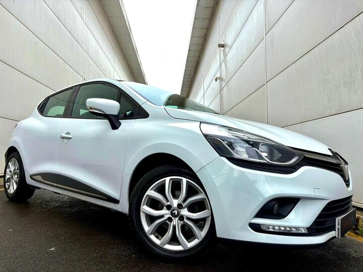 Renault Clio 1.2 16V Dynamique Nav Euro 6 5dr Renault Clio 1.2 16V Dynamique Nav Euro 6 5dr