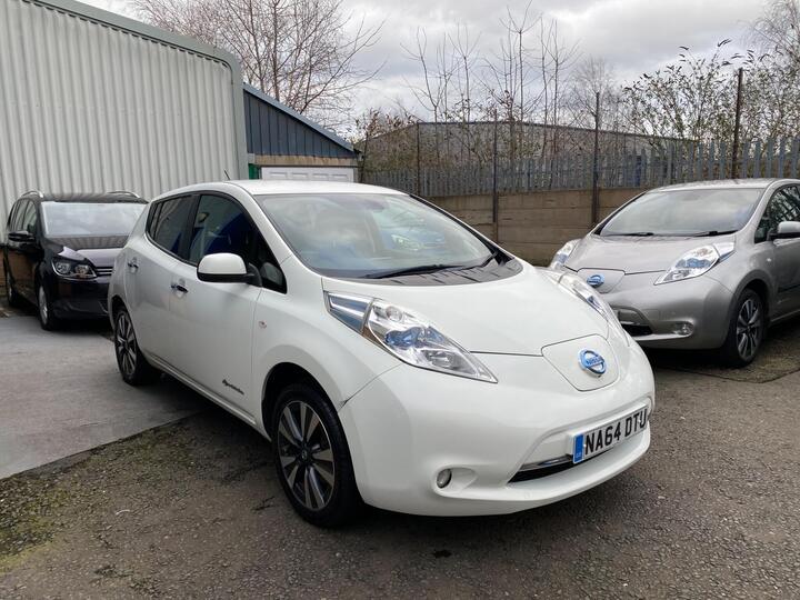 Nissan Leaf 24kWh Tekna Auto 5dr Nissan Leaf 24kWh Tekna Auto 5dr
