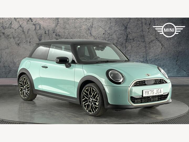 MINI Cooper 1.5C Exclusive Steptronic Euro 6 (s/s) 3dr