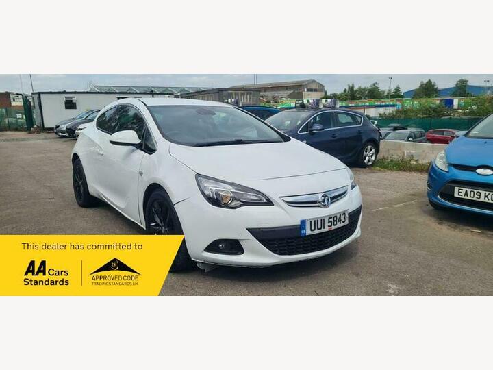 Vauxhall Astra GTC 2.0 CDTi SRi Euro 5 (s/s) 3dr Vauxhall Astra GTC 2.0 CDTi SRi Euro 5 (s/s) 3dr