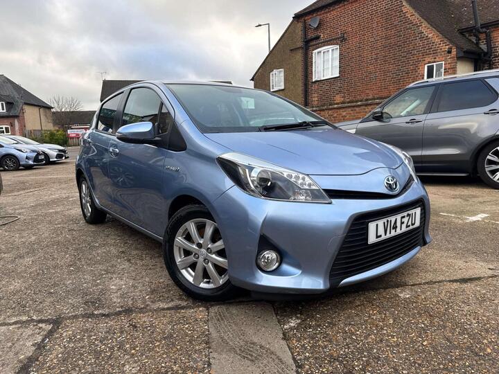 Toyota YARIS 1.5 VVT-h T4 CVT Euro 5 5dr