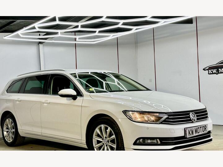 Volkswagen PASSAT 2.0 TDI BlueMotion Tech SE Business DSG Euro 6 (s/s) 5dr