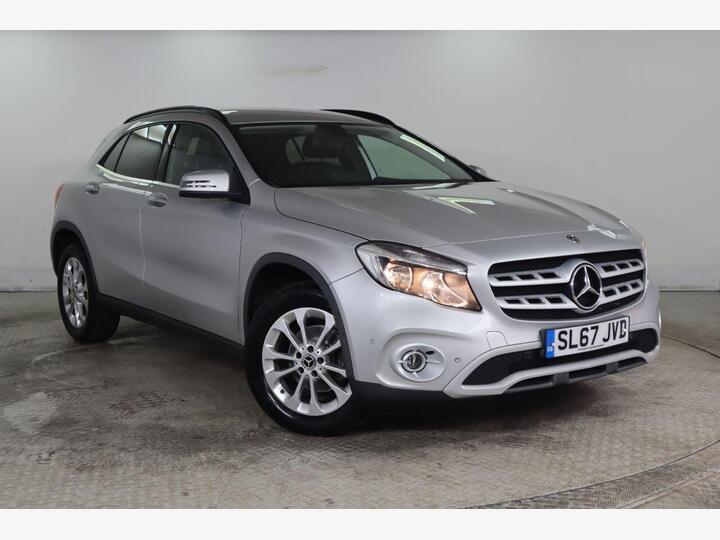 Mercedes-Benz GLA 1.6 GLA200 SE (Executive) Euro 6 (s/s) 5dr