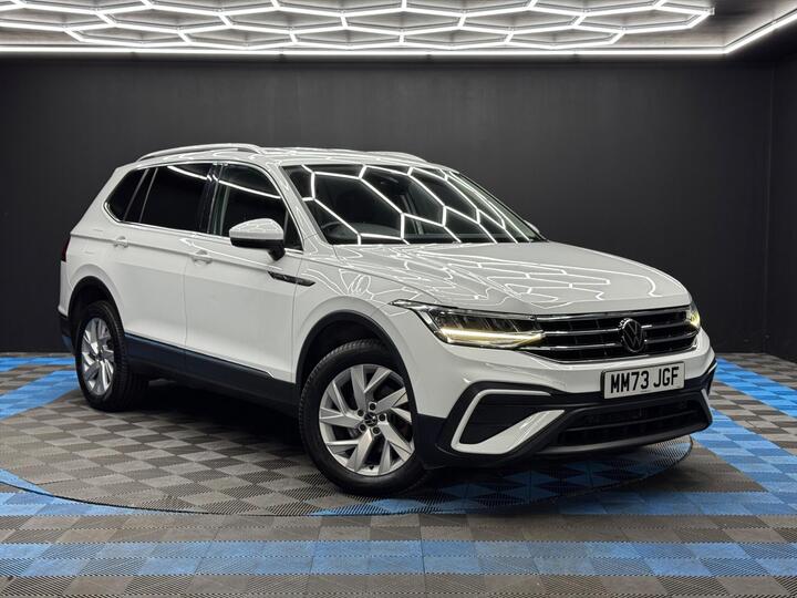 Volkswagen Tiguan Allspace 1.5 TSI Life DSG Euro 6 (s/s) 5dr Volkswagen Tiguan Allspace 1.5 TSI Life DSG Euro 6 (s/s) 5dr