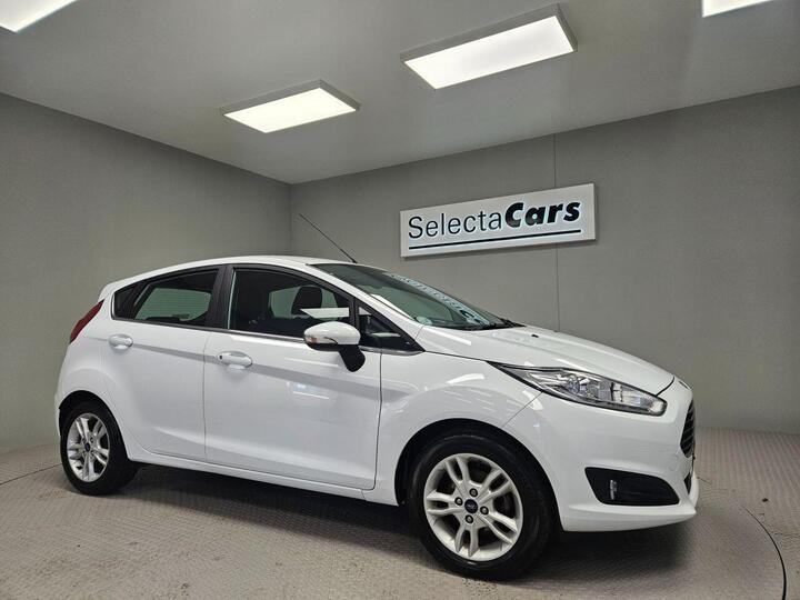 Ford FIESTA 1.25 Zetec Euro 6 5dr Ford FIESTA 1.25 Zetec Euro 6 5dr