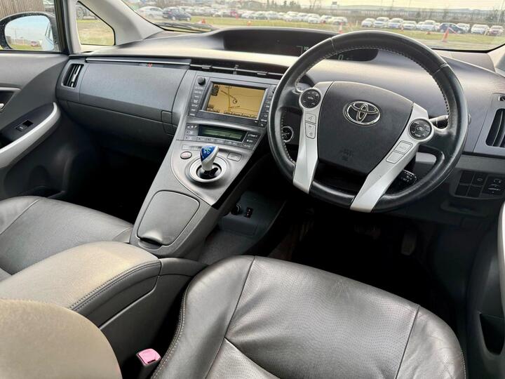 Toyota Prius 1.8 VVT-h T Spirit CVT Euro 5 (s/s) 5dr
