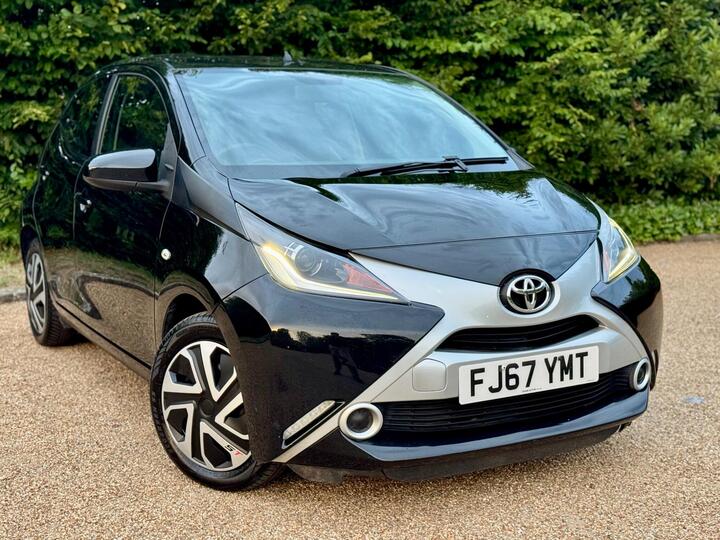 Toyota AYGO 1.0 VVT-i X-play X-shift Euro 6 5dr