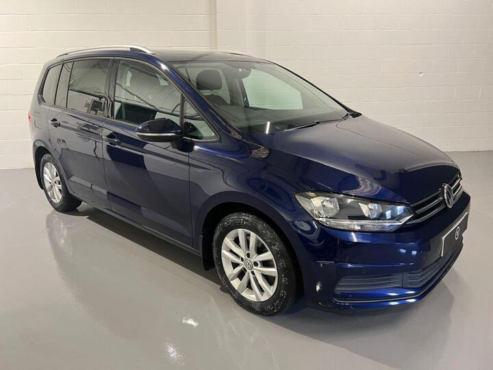 Volkswagen TOURAN 1.6 TDI BlueMotion Tech SE Family Euro 6 (s/s) 5dr Volkswagen TOURAN 1.6 TDI BlueMotion Tech SE Family Euro 6 (s/s) 5dr