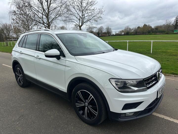 Volkswagen Tiguan 2.0 TDI SE Navigation DSG Euro 6 (s/s) 5dr