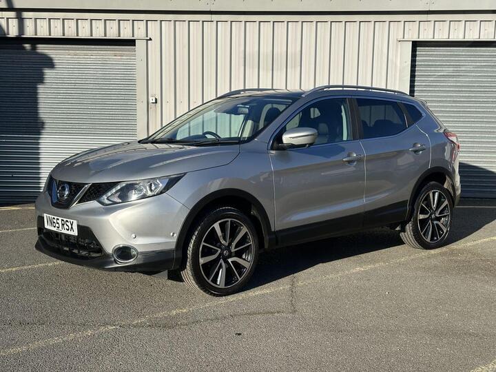 Nissan QASHQAI 1.5 DCi Tekna 2WD Euro 6 (s/s) 5dr Nissan QASHQAI 1.5 DCi Tekna 2WD Euro 6 (s/s) 5dr