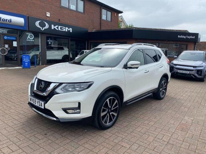 Nissan X Trail 1.7 DCi Tekna Euro 6 (s/s) 5dr Nissan X Trail 1.7 DCi Tekna Euro 6 (s/s) 5dr