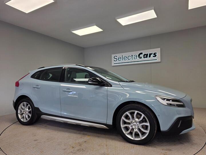 Volvo V40 CROSS COUNTRY 2.0 D3 Pro Auto Euro 6 (s/s) 5dr